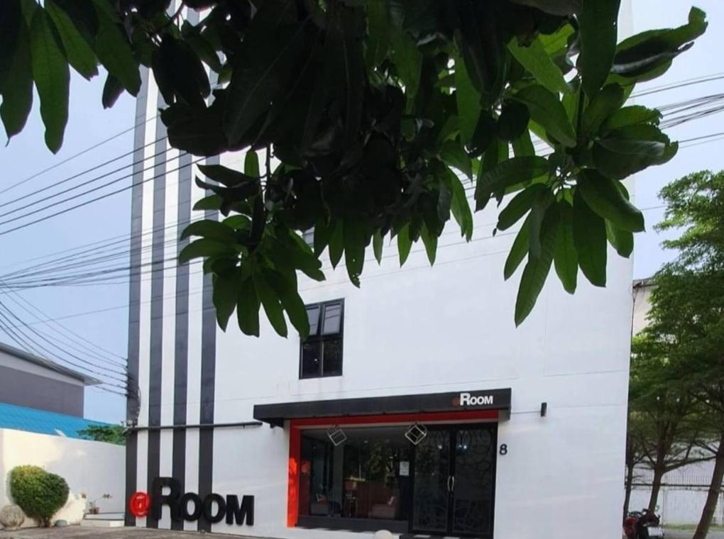 @room อพาร์ทเม้น กรุงเทพมหานคร